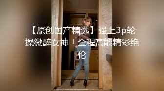 【新片速遞】  借了高利贷无法偿还的漂亮女生被债主堵在公共厕所用身体抵债