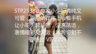 穿上紫丝高跟的老婆确实很合我心意，奖励一波后入给她，听老婆的叫床声是一种享受