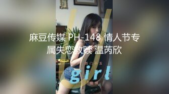   绿帽人妻 老公在旁边拍摄 看着自己白虎淫妻被两个男人玩弄 技超棒 这样的交你能顶住多久