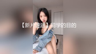 金发少女品尝美味的精液