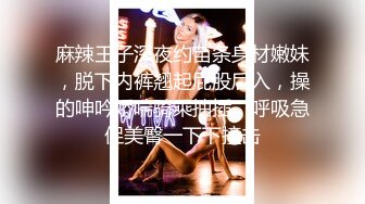  监控破解眼镜哥带着极品女友酒店开房 不洗澡就强行开干女友发脾气了哈哈哈