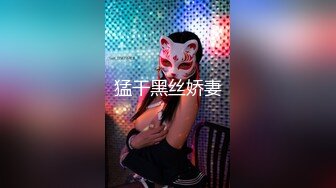  睡觉中的妹妹！被窝里拉起来激情3P！苗条身材贫乳，一个操逼一个插嘴，怼着小穴猛操