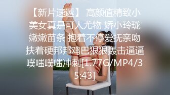 【OnlyFans】台湾骚妻阿姐，韵味骚货美人妻，性爱日常反差VIP订阅，日常性爱，自慰露出裸体艺术写真 35